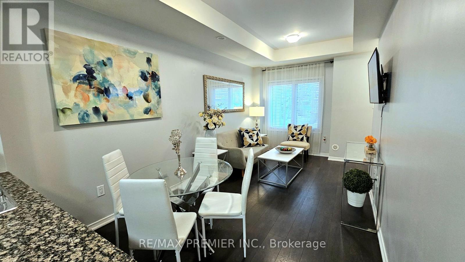 272 - 19 Coneflower Crescent, Toronto, Ontario  M2R 0A4 - Photo 2 - C12391189