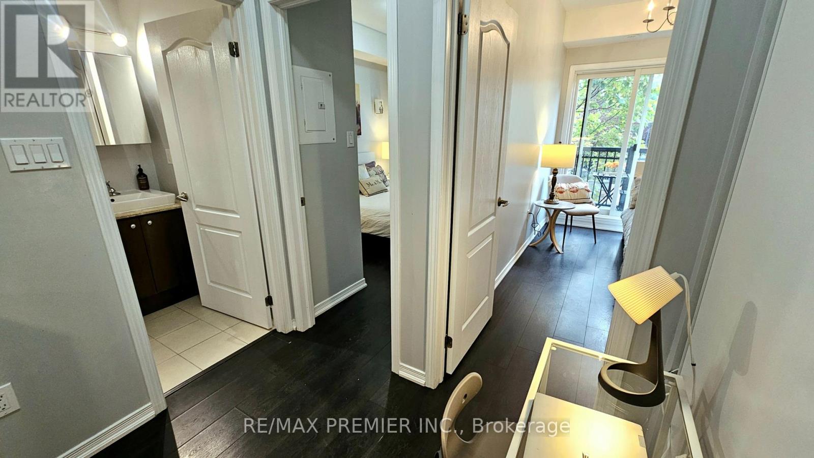272 - 19 Coneflower Crescent, Toronto, Ontario  M2R 0A4 - Photo 7 - C12391189