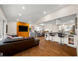8608 CONNORS RD NW Strathearn