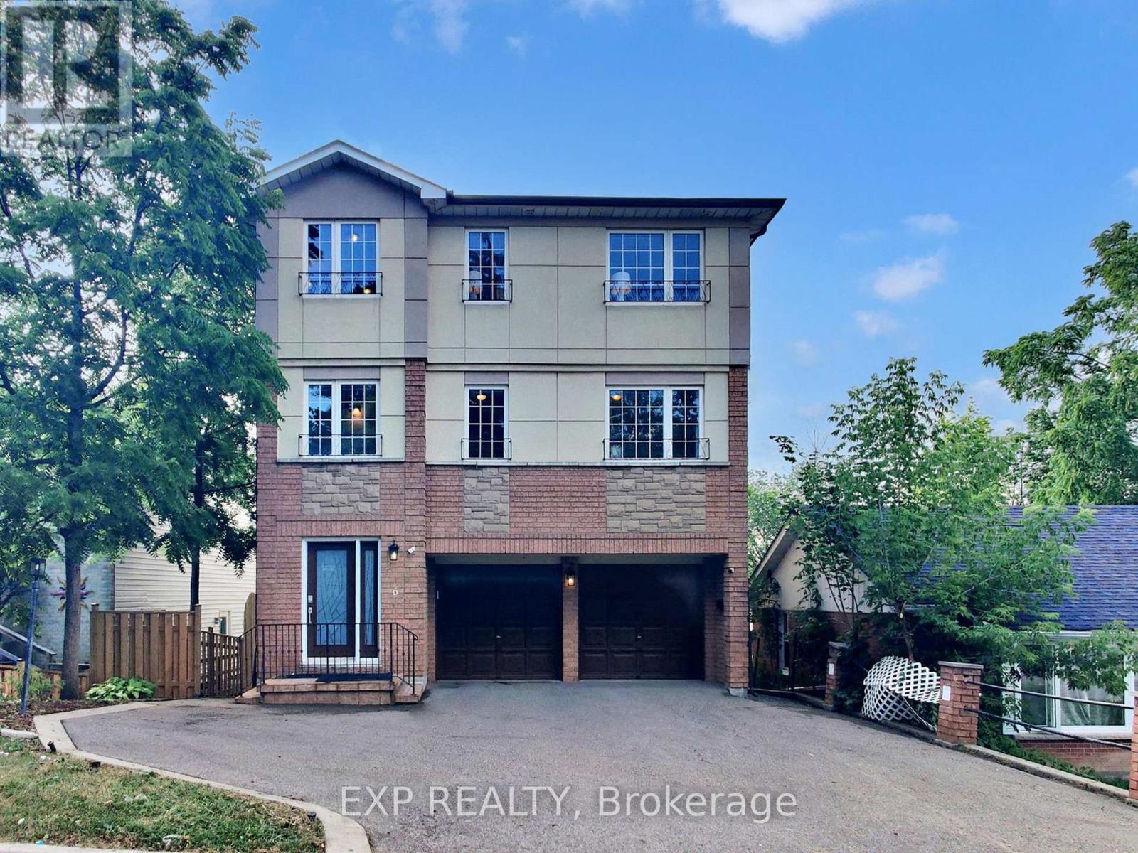 6 ENGLISH STREET, Brampton, Ontario