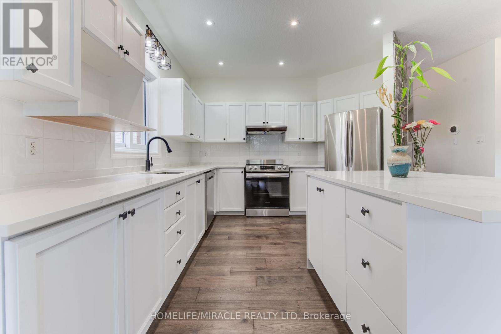 124 Winding Wood Crescent, Kitchener, Ontario  N2P 2L7 - Photo 8 - X12427496
