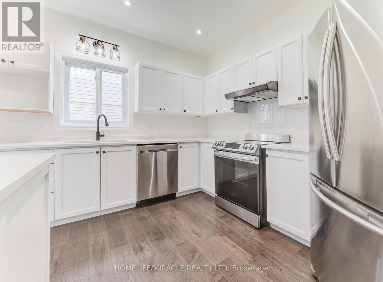 124 Winding Wood Crescent, Kitchener, Ontario  N2P 2L7 - Photo 9 - X12427496