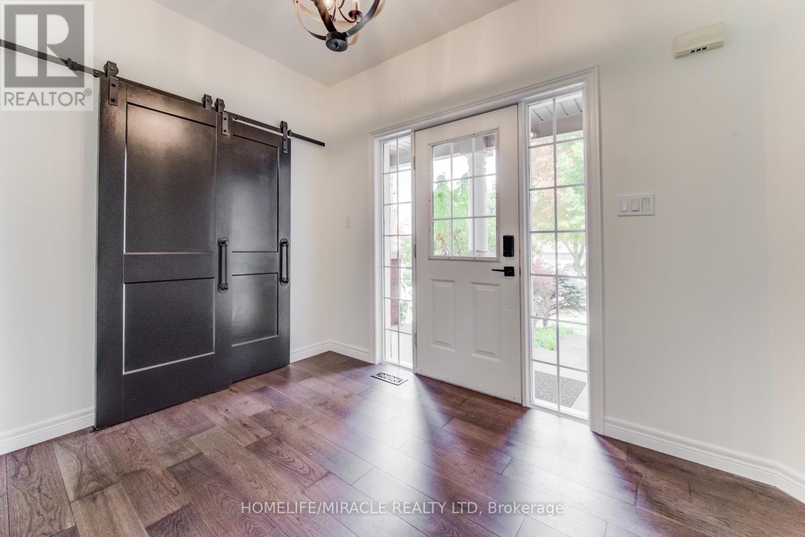124 Winding Wood Crescent, Kitchener, Ontario  N2P 2L7 - Photo 5 - X12427496