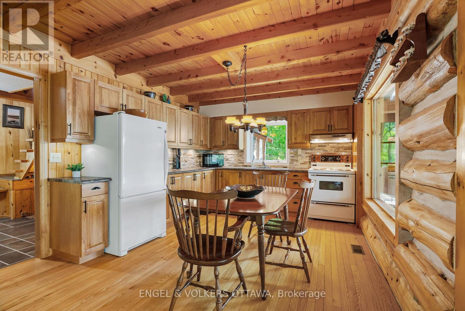216 Connies Lane, Rideau Lakes, Ontario  K0G 1X0 - Photo 17 - X12330031