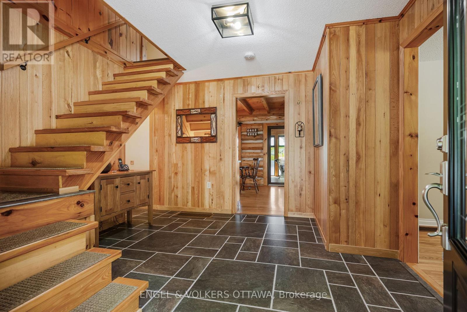 216 Connies Lane, Rideau Lakes, Ontario  K0G 1X0 - Photo 11 - X12330031