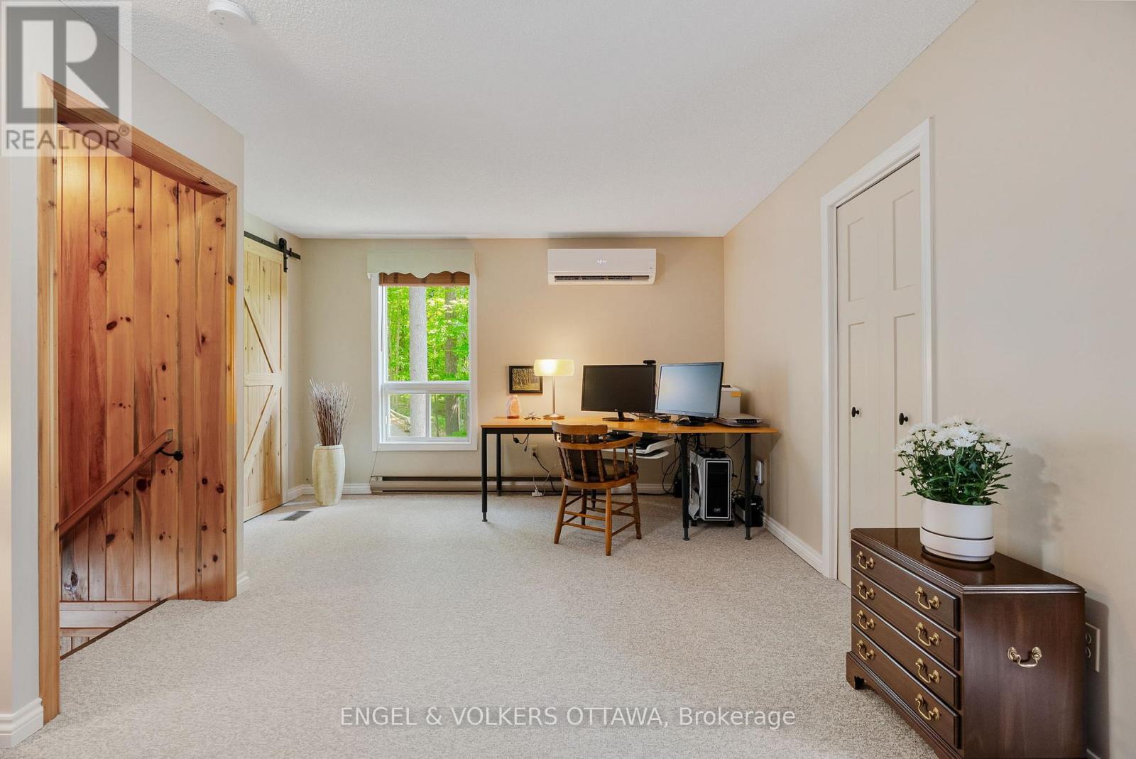 216 Connies Lane, Rideau Lakes, Ontario  K0G 1X0 - Photo 32 - X12330031