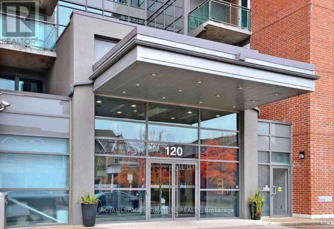 728 - 120 DALLIMORE CIRCLE, Toronto, Ontario
