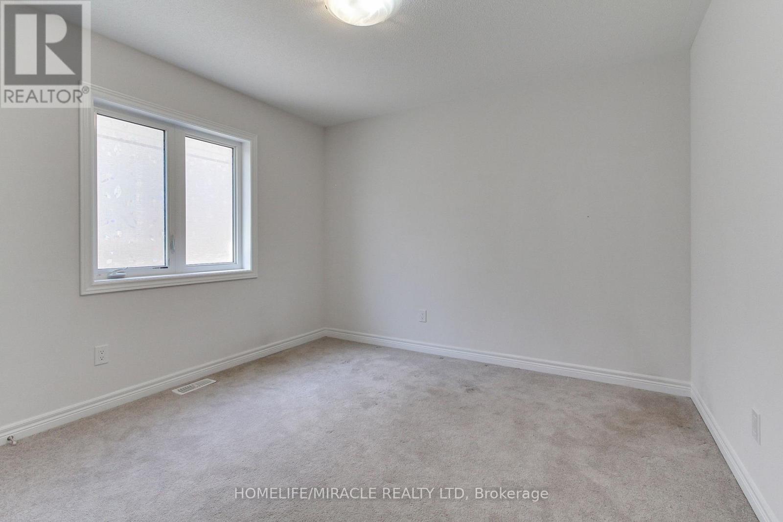 992 Green Street, Innisfil, Ontario  L0L 1W0 - Photo 35 - N12429985
