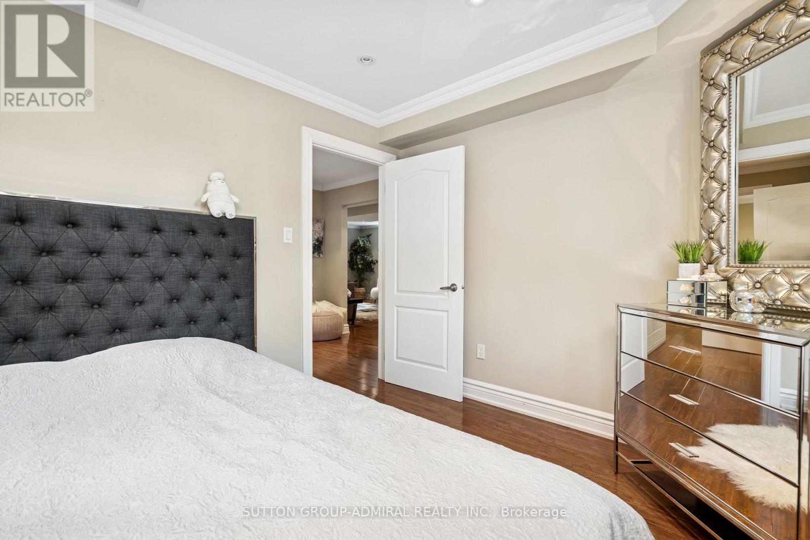 1221 Laurand Street, Innisfil, Ontario  L9S 0E6 - Photo 35 - N12430009