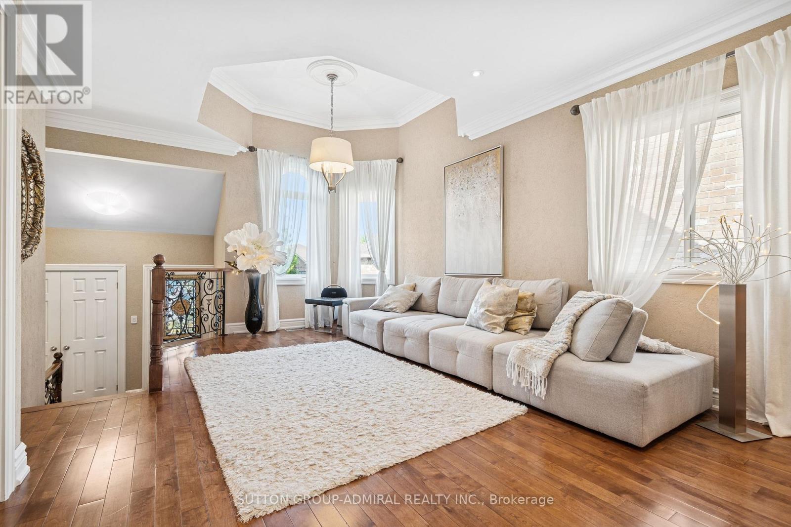 1221 Laurand Street, Innisfil, Ontario  L9S 0E6 - Photo 8 - N12430009