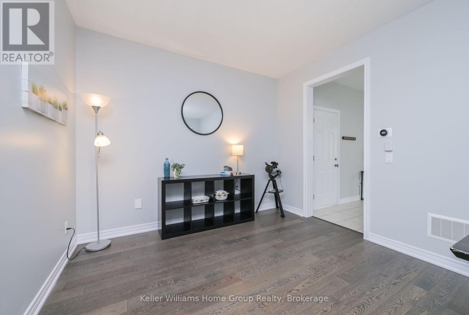 656 Armstrong Road, Shelburne, Ontario  L9V 3V4 - Photo 12 - X12430032