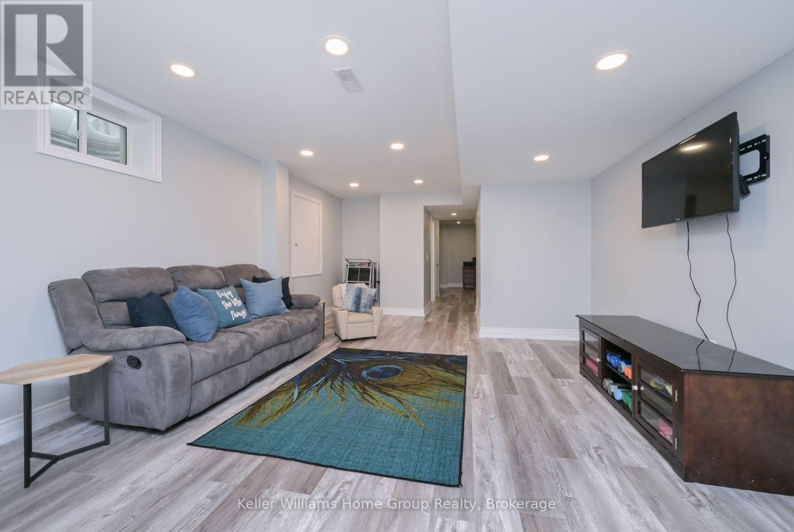 656 Armstrong Road, Shelburne, Ontario  L9V 3V4 - Photo 5 - X12430032