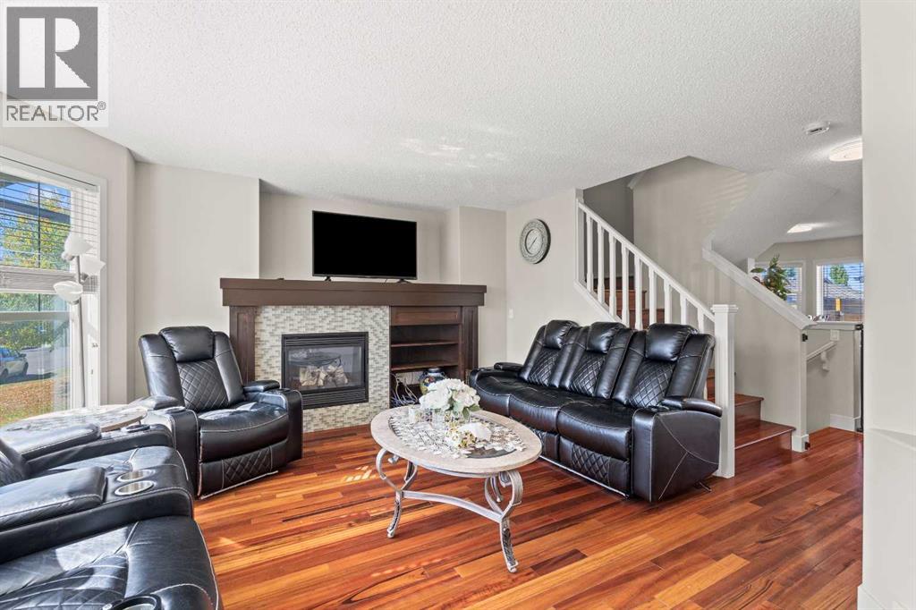 199 Cranberry Close Se, Calgary, Alberta  T3M 0B5 - Photo 4 - A2259398