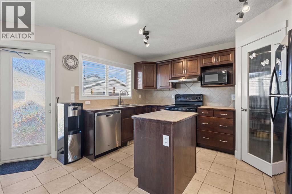199 Cranberry Close Se, Calgary, Alberta  T3M 0B5 - Photo 8 - A2259398