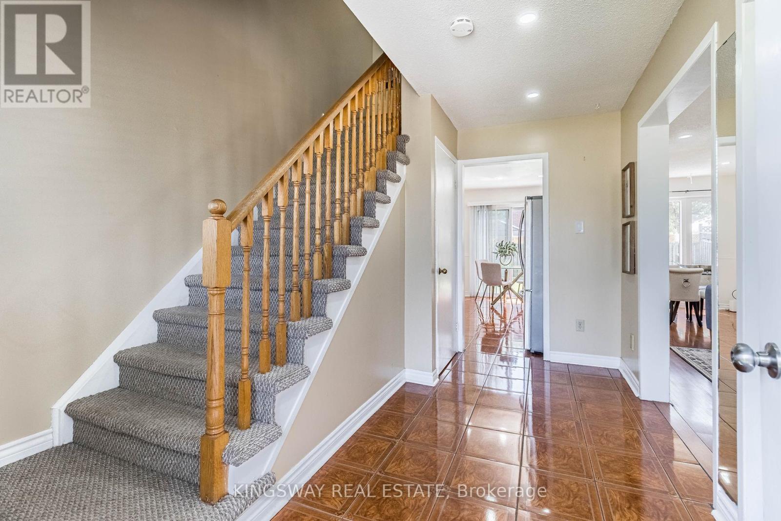 21 Tralee Street, Brampton, Ontario  L6Z 2Z6 - Photo 3 - W12429970