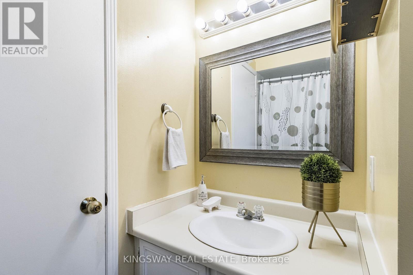 21 Tralee Street, Brampton, Ontario  L6Z 2Z6 - Photo 31 - W12429970
