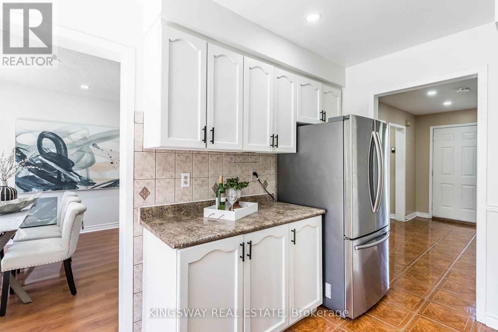 21 Tralee Street, Brampton, Ontario  L6Z 2Z6 - Photo 9 - W12429970