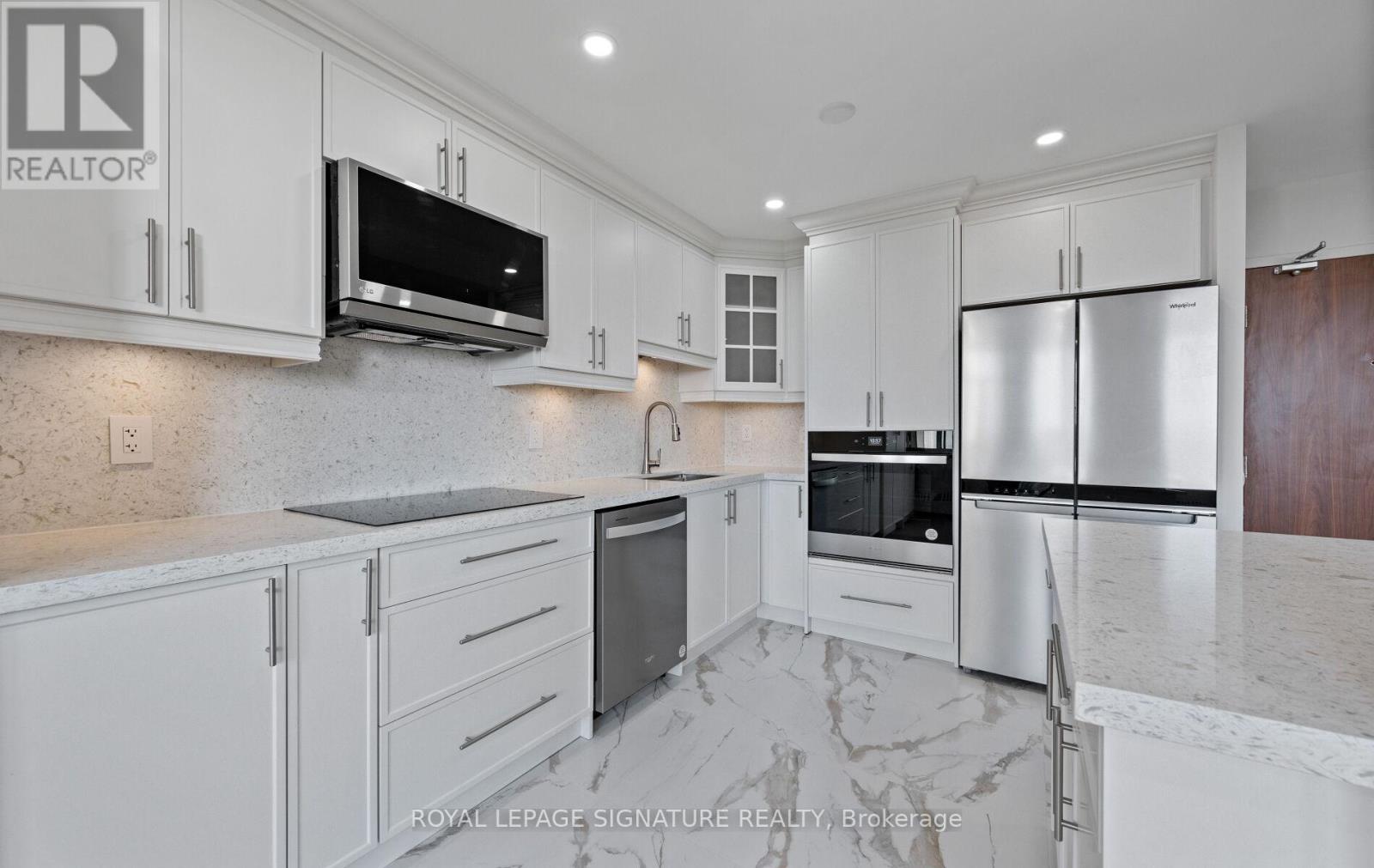 1005 - 2301 Derry Road W, Mississauga, Ontario  L5N 2R4 - Photo 14 - W12429982