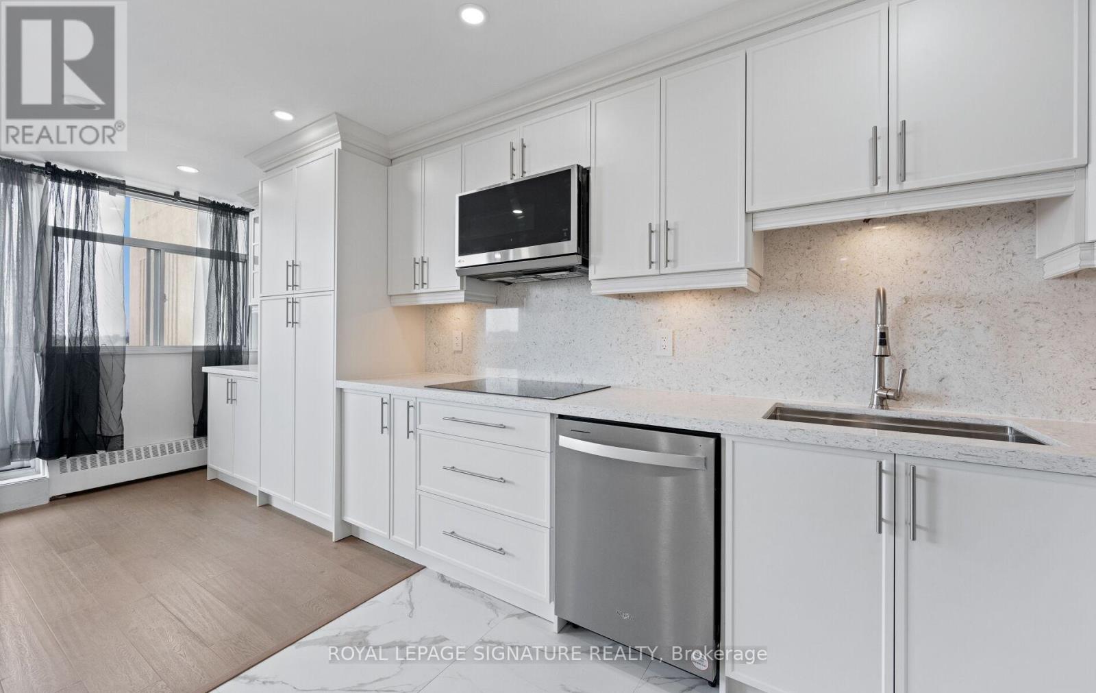 1005 - 2301 Derry Road W, Mississauga, Ontario  L5N 2R4 - Photo 19 - W12429982