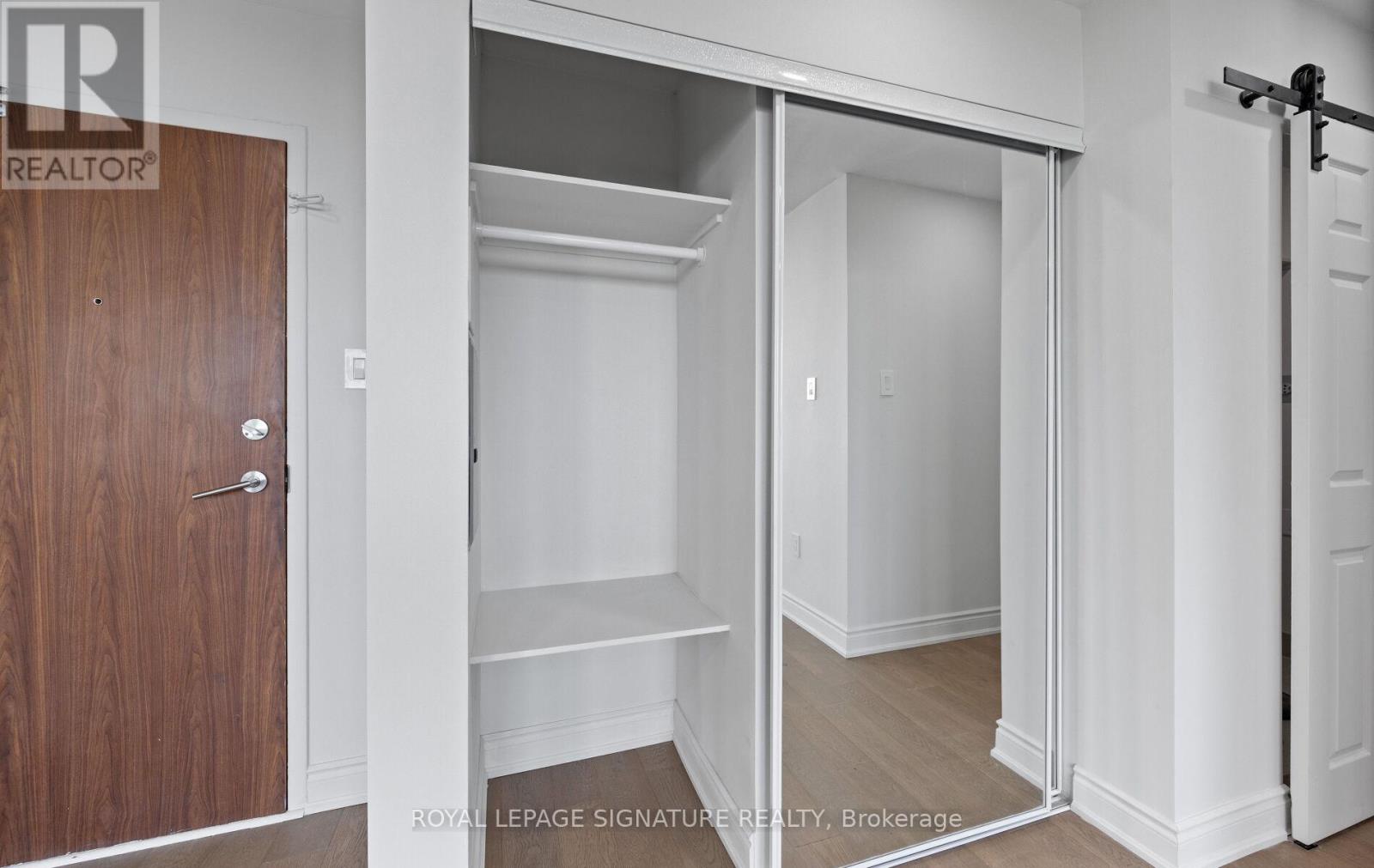 1005 - 2301 Derry Road W, Mississauga, Ontario  L5N 2R4 - Photo 22 - W12429982