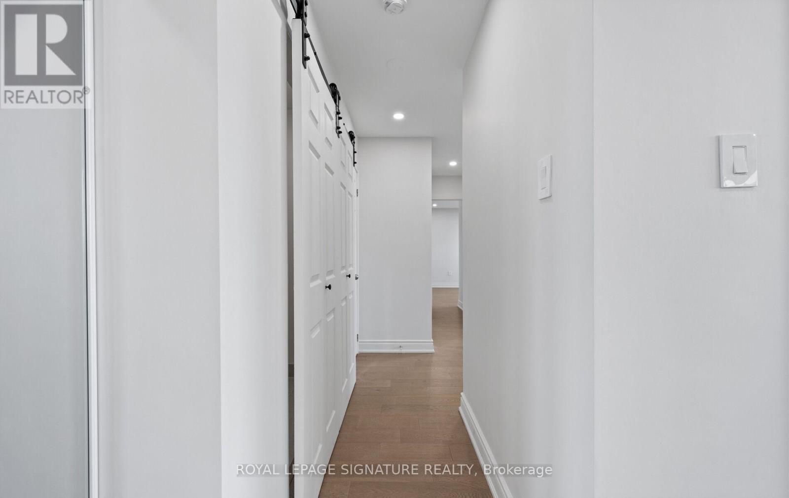 1005 - 2301 Derry Road W, Mississauga, Ontario  L5N 2R4 - Photo 24 - W12429982