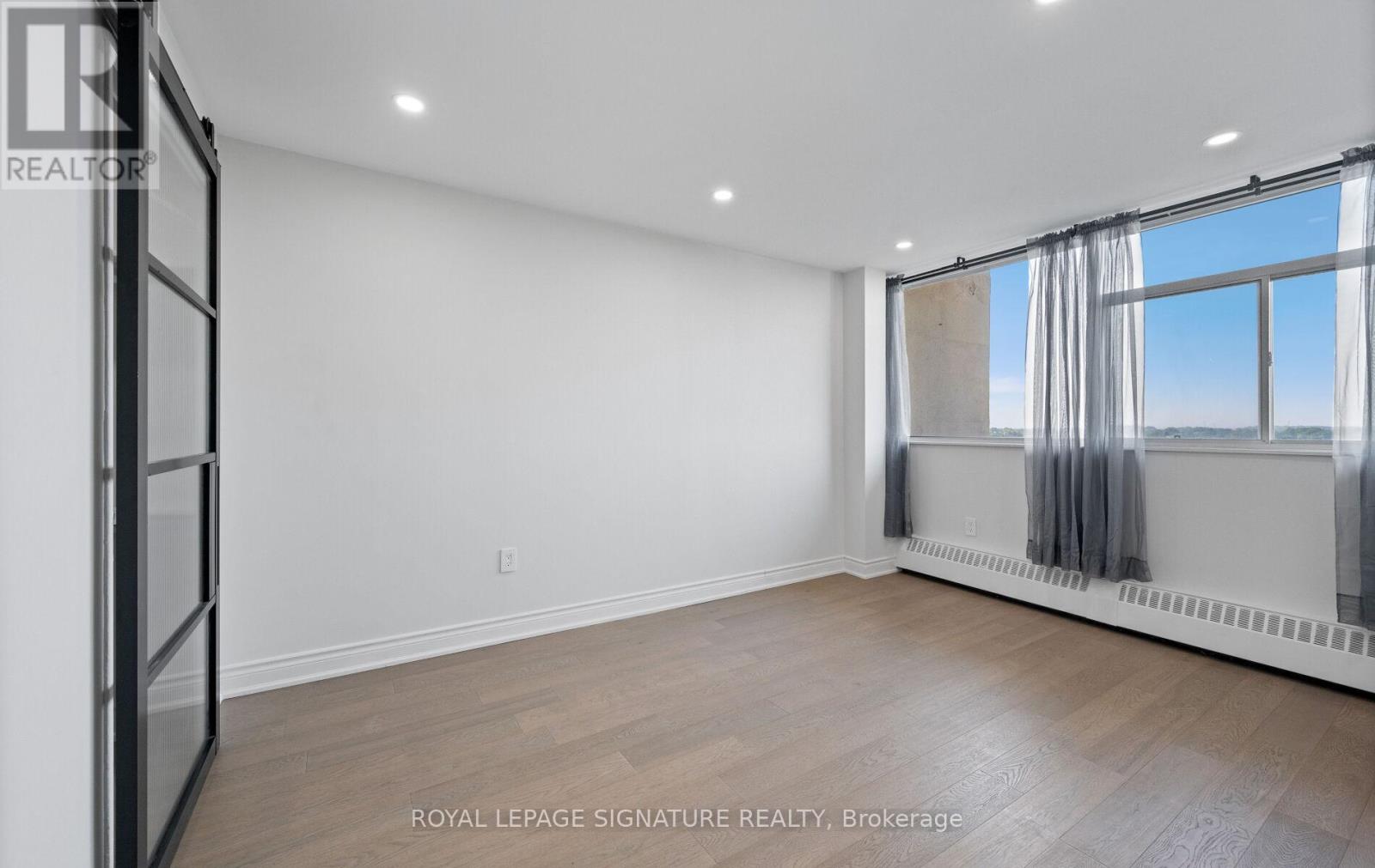 1005 - 2301 Derry Road W, Mississauga, Ontario  L5N 2R4 - Photo 29 - W12429982
