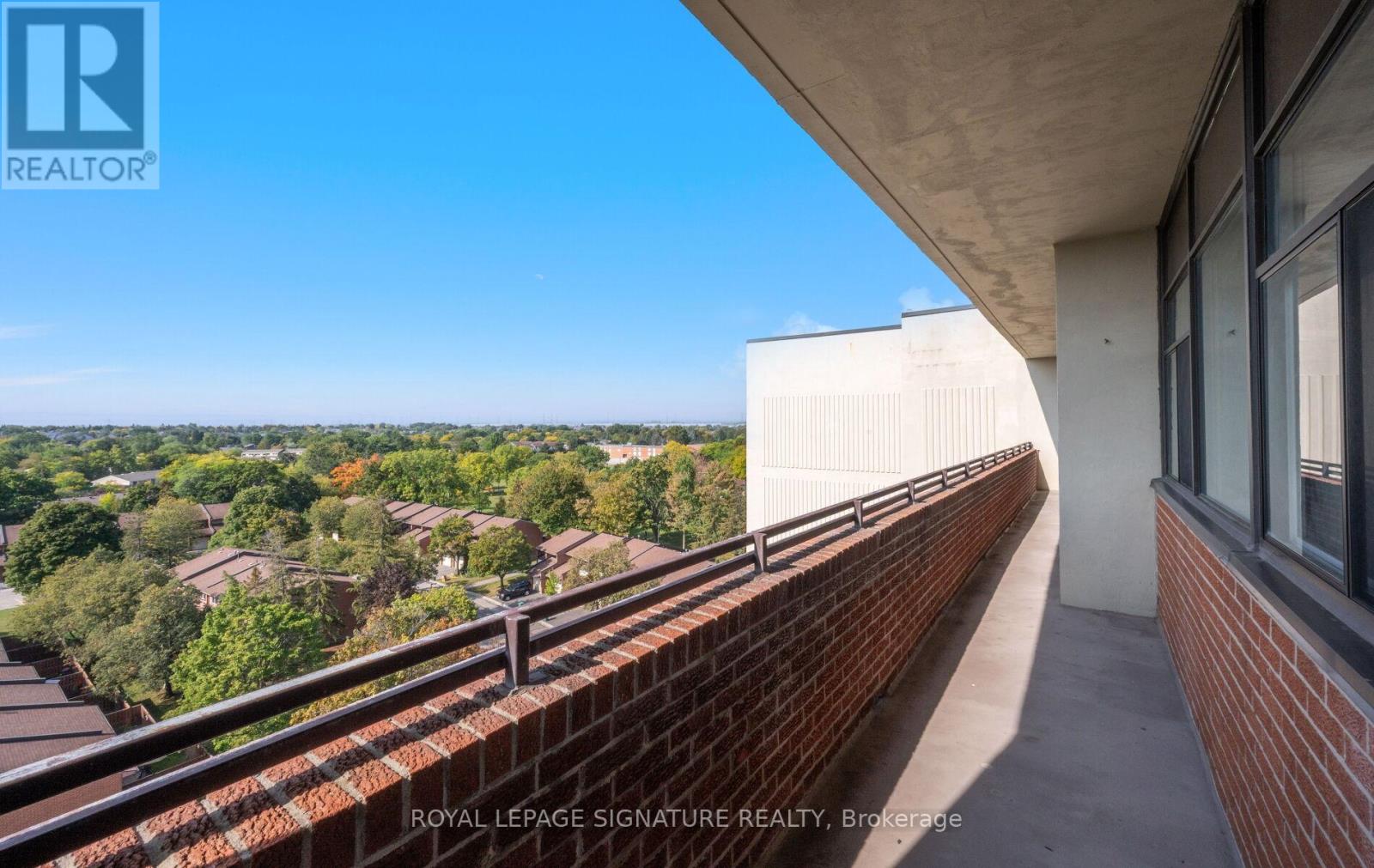 1005 - 2301 Derry Road W, Mississauga, Ontario  L5N 2R4 - Photo 36 - W12429982