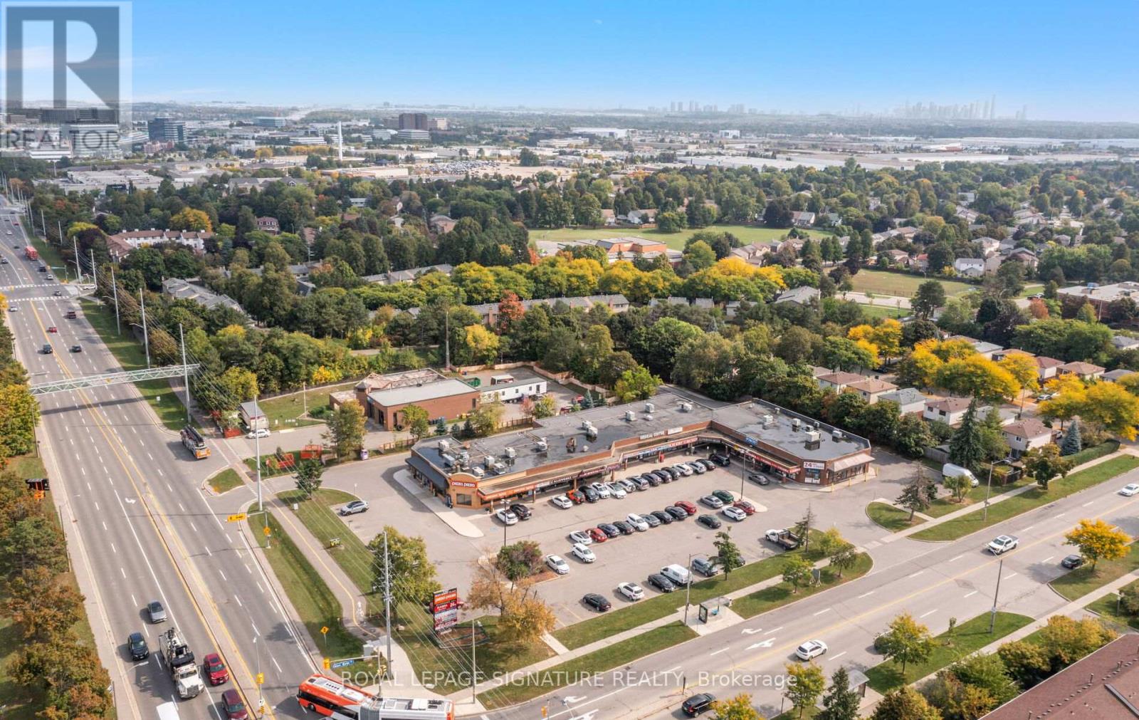 1005 - 2301 Derry Road W, Mississauga, Ontario  L5N 2R4 - Photo 45 - W12429982
