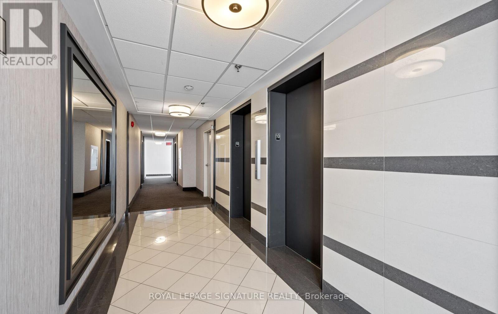 1005 - 2301 Derry Road W, Mississauga, Ontario  L5N 2R4 - Photo 8 - W12429982