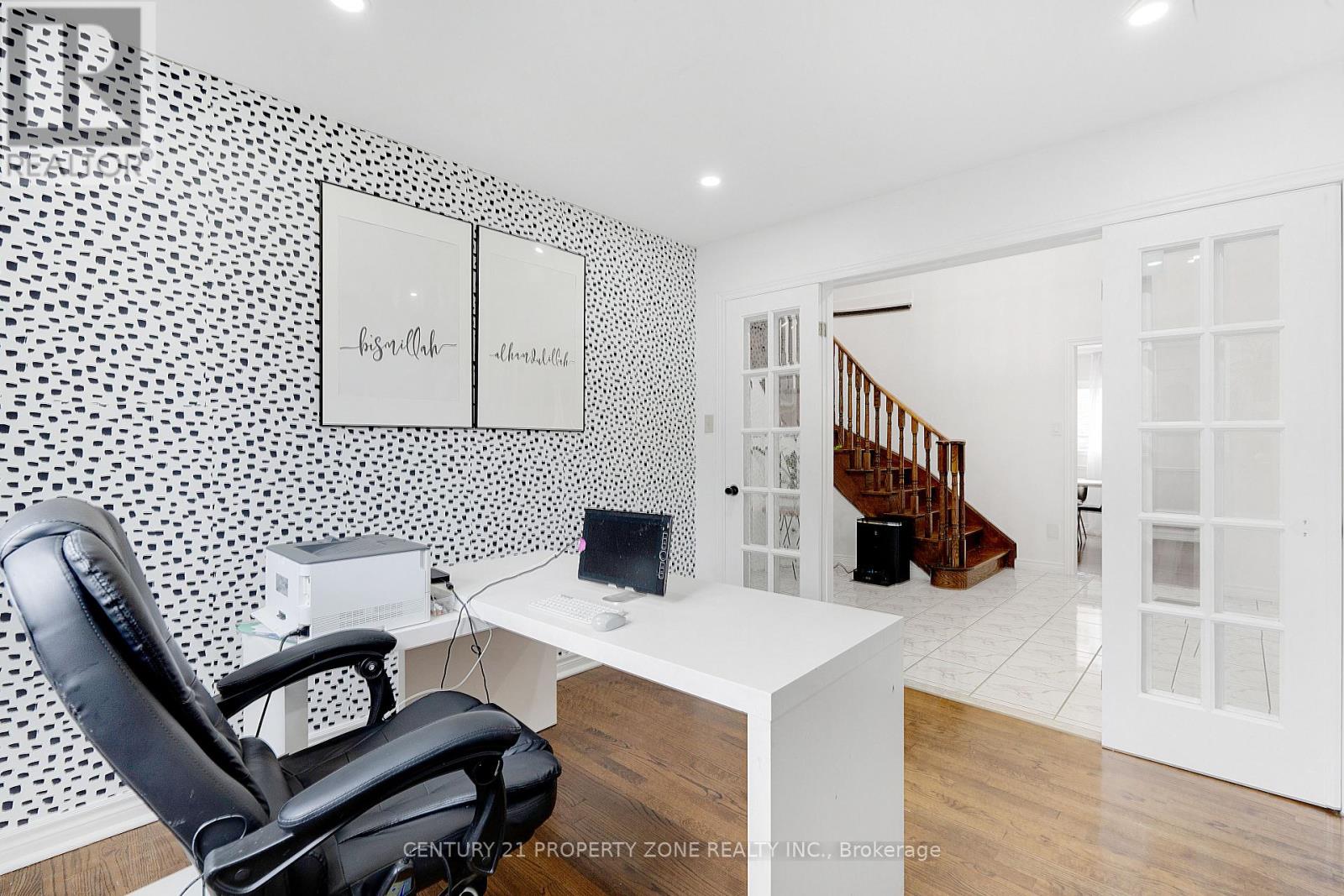 380 Summerchase Drive, Oakville, Ontario  L6H 5T7 - Photo 14 - W12429991