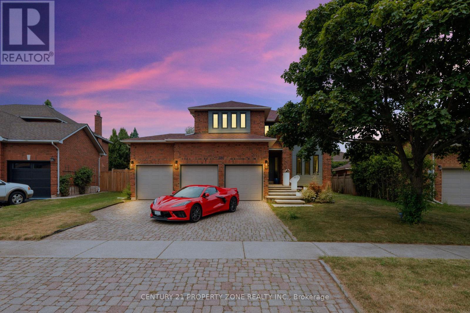 380 Summerchase Drive, Oakville, Ontario  L6H 5T7 - Photo 2 - W12429991