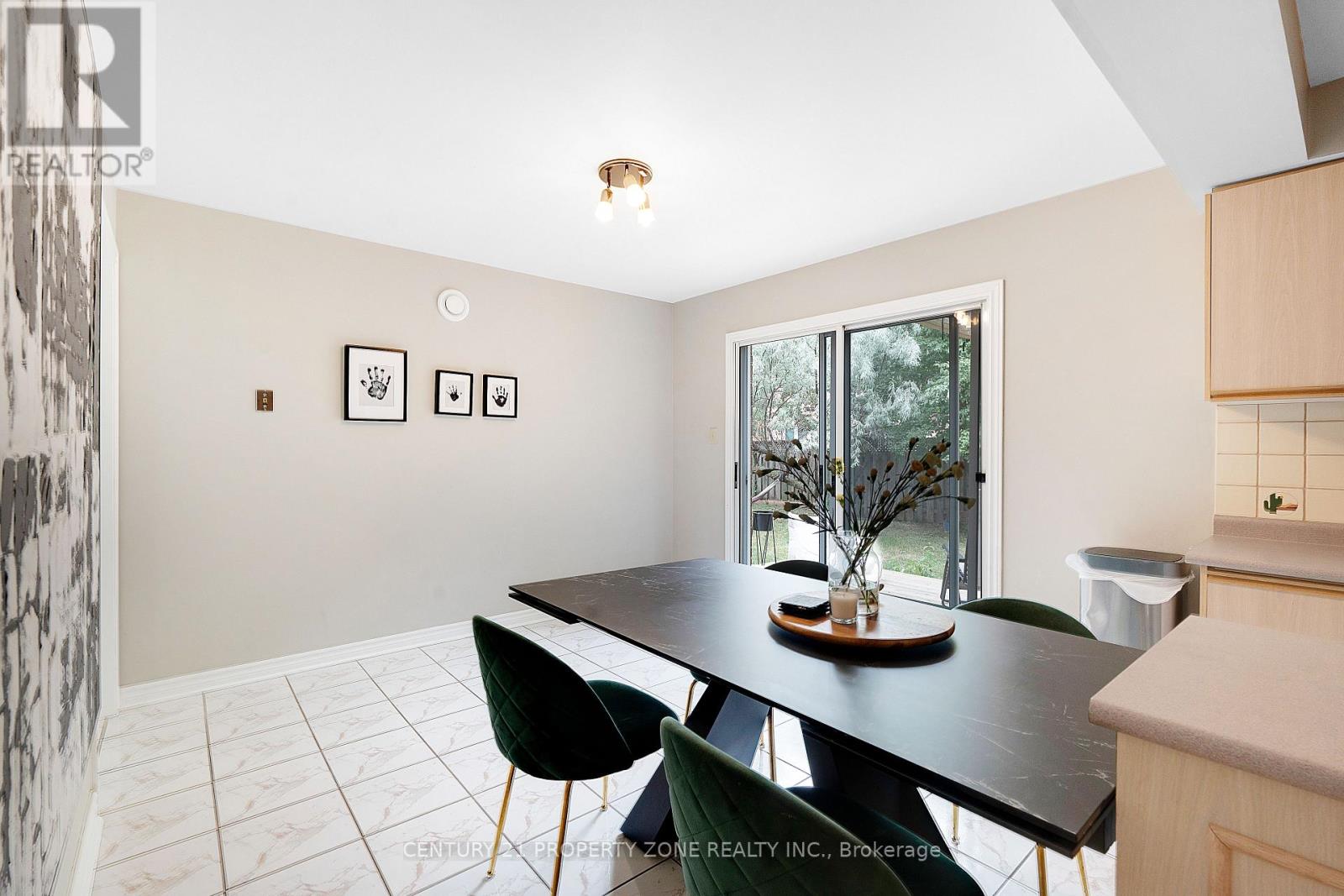 380 Summerchase Drive, Oakville, Ontario  L6H 5T7 - Photo 21 - W12429991