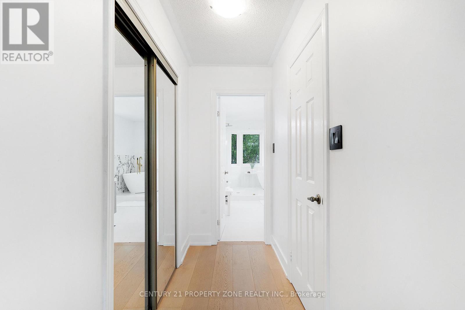 380 Summerchase Drive, Oakville, Ontario  L6H 5T7 - Photo 26 - W12429991
