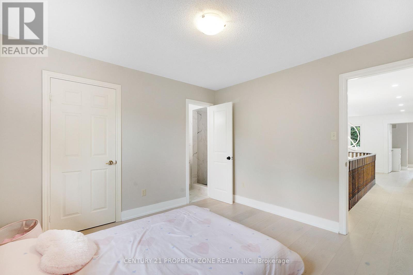 380 Summerchase Drive, Oakville, Ontario  L6H 5T7 - Photo 30 - W12429991