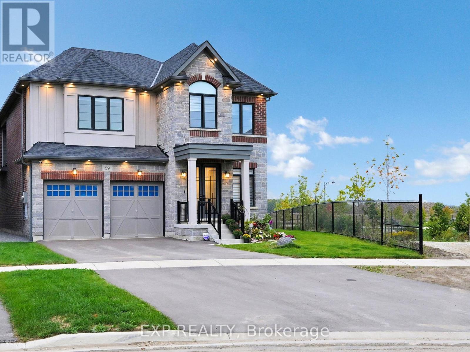 59 Lipscott Drive, Caledon, Ontario  L7C 4K1 - Photo 2 - W12430016