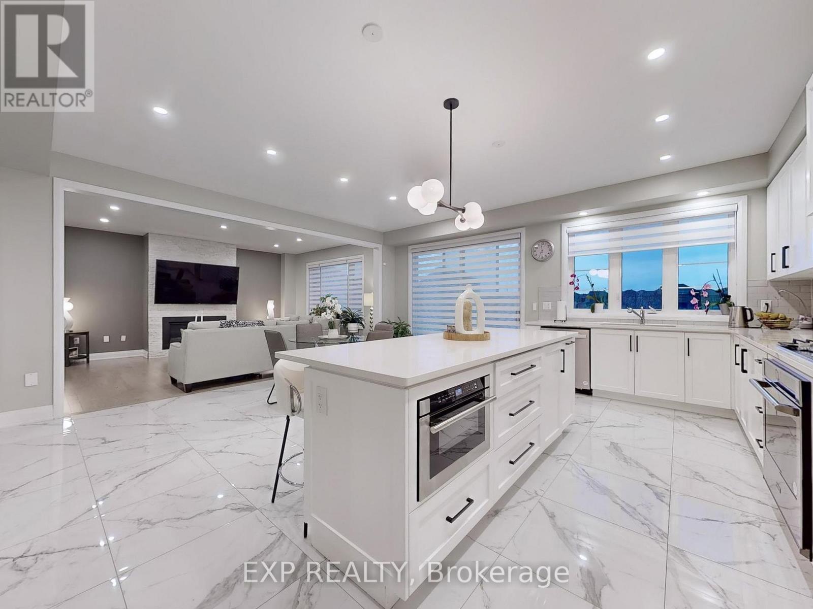 59 Lipscott Drive, Caledon, Ontario  L7C 4K1 - Photo 8 - W12430016