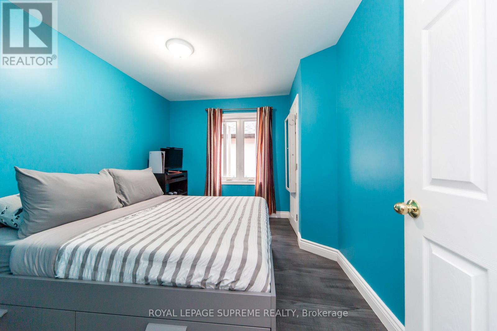 405 Gilbert Avenue, Toronto (Caledonia-Fairbank), Ontario  M6E 4X2 - Photo 16 - W12428895