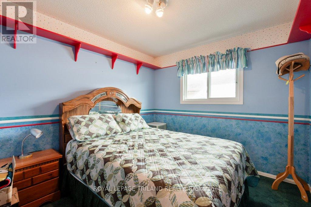 19 Paddon Street, St. Thomas, Ontario  N5R 5S8 - Photo 14 - X12415851