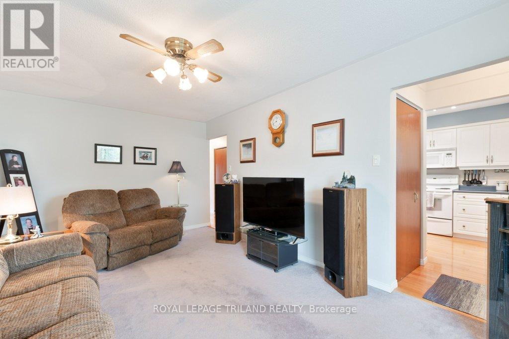 19 Paddon Street, St. Thomas, Ontario  N5R 5S8 - Photo 3 - X12415851