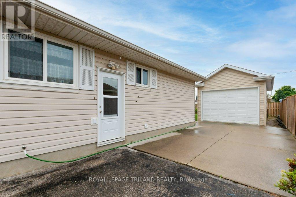 19 Paddon Street, St. Thomas, Ontario  N5R 5S8 - Photo 26 - X12415851