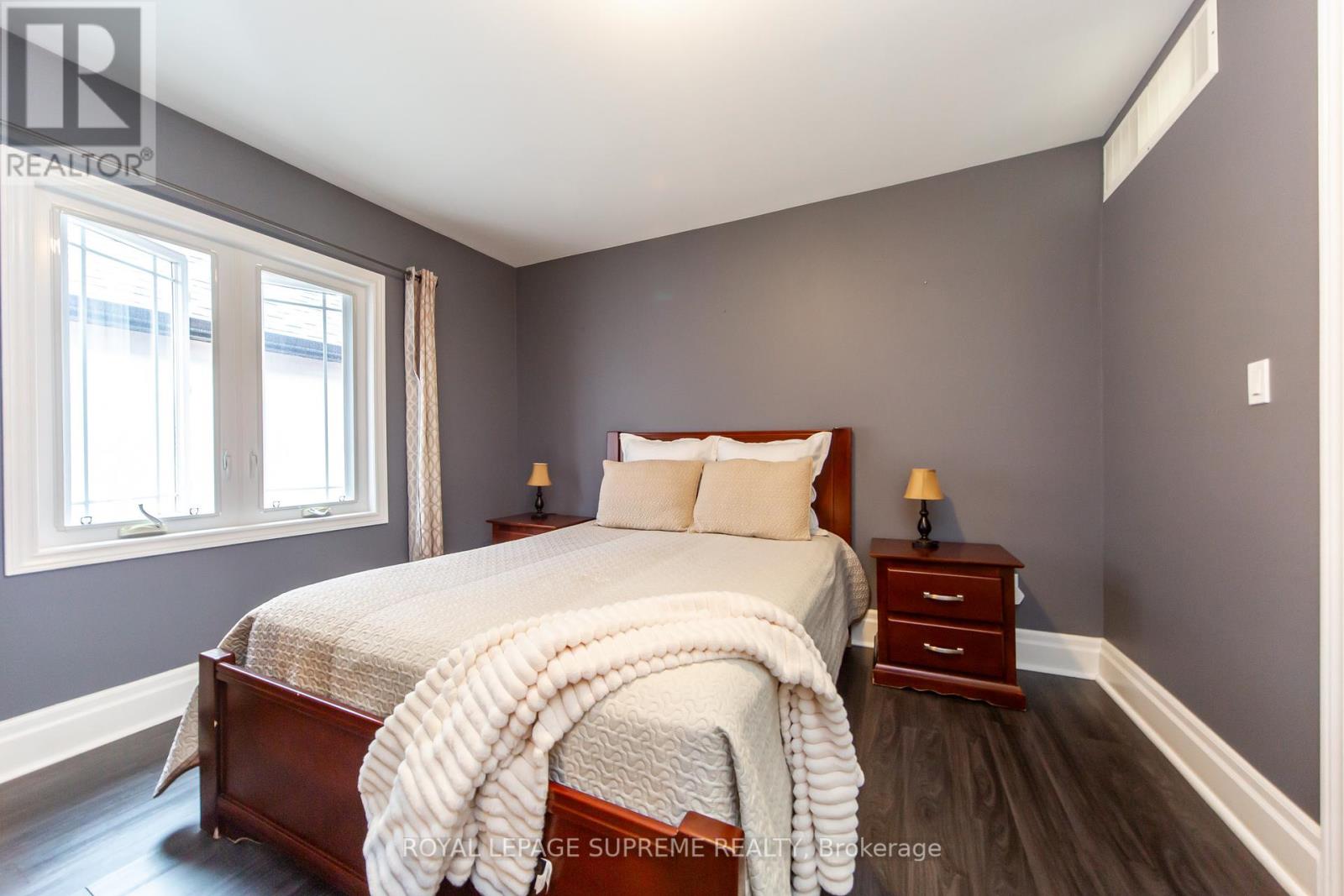 405 Gilbert Avenue, Toronto (Caledonia-Fairbank), Ontario  M6E 4X2 - Photo 15 - W12428895