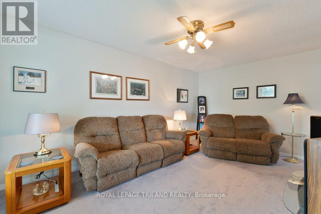 19 Paddon Street, St. Thomas, Ontario  N5R 5S8 - Photo 4 - X12415851