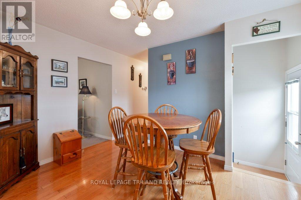 19 Paddon Street, St. Thomas, Ontario  N5R 5S8 - Photo 8 - X12415851