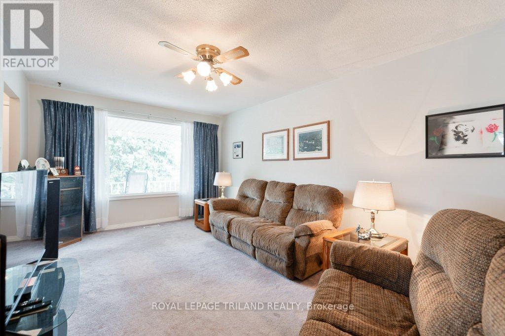 19 Paddon Street, St. Thomas, Ontario  N5R 5S8 - Photo 5 - X12415851