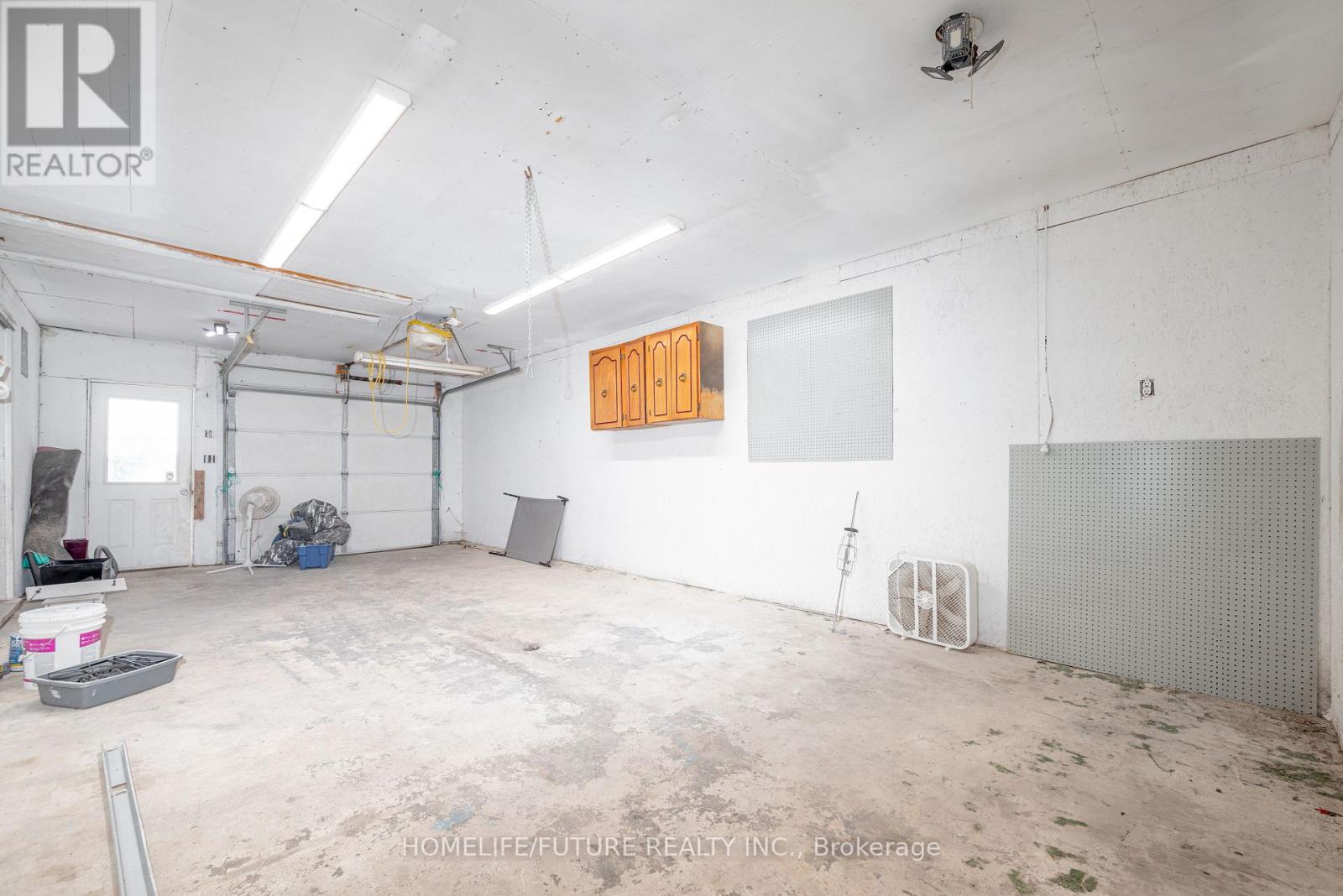 4045 Hwy 35, Kawartha Lakes, Ontario  K0M 1G0 - Photo 15 - X12429960