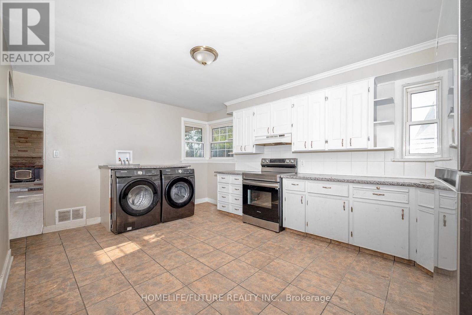 4045 Hwy 35, Kawartha Lakes, Ontario  K0M 1G0 - Photo 4 - X12429960