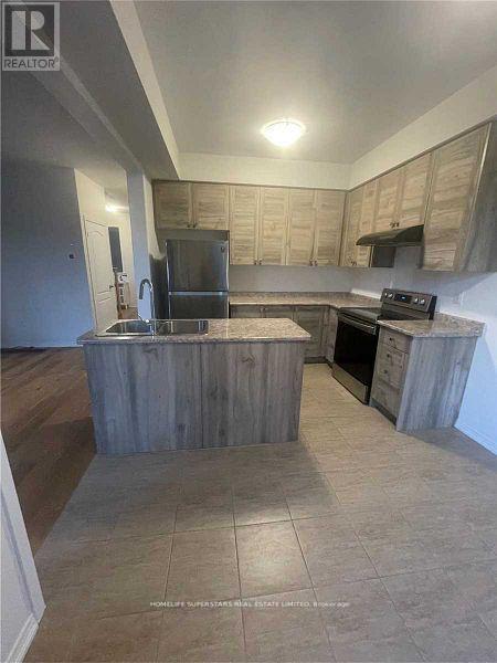 14 Witteveen Drive, Brantford, Ontario  N3T 5L5 - Photo 4 - X12429968