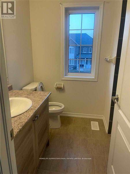14 Witteveen Drive, Brantford, Ontario  N3T 5L5 - Photo 5 - X12429968