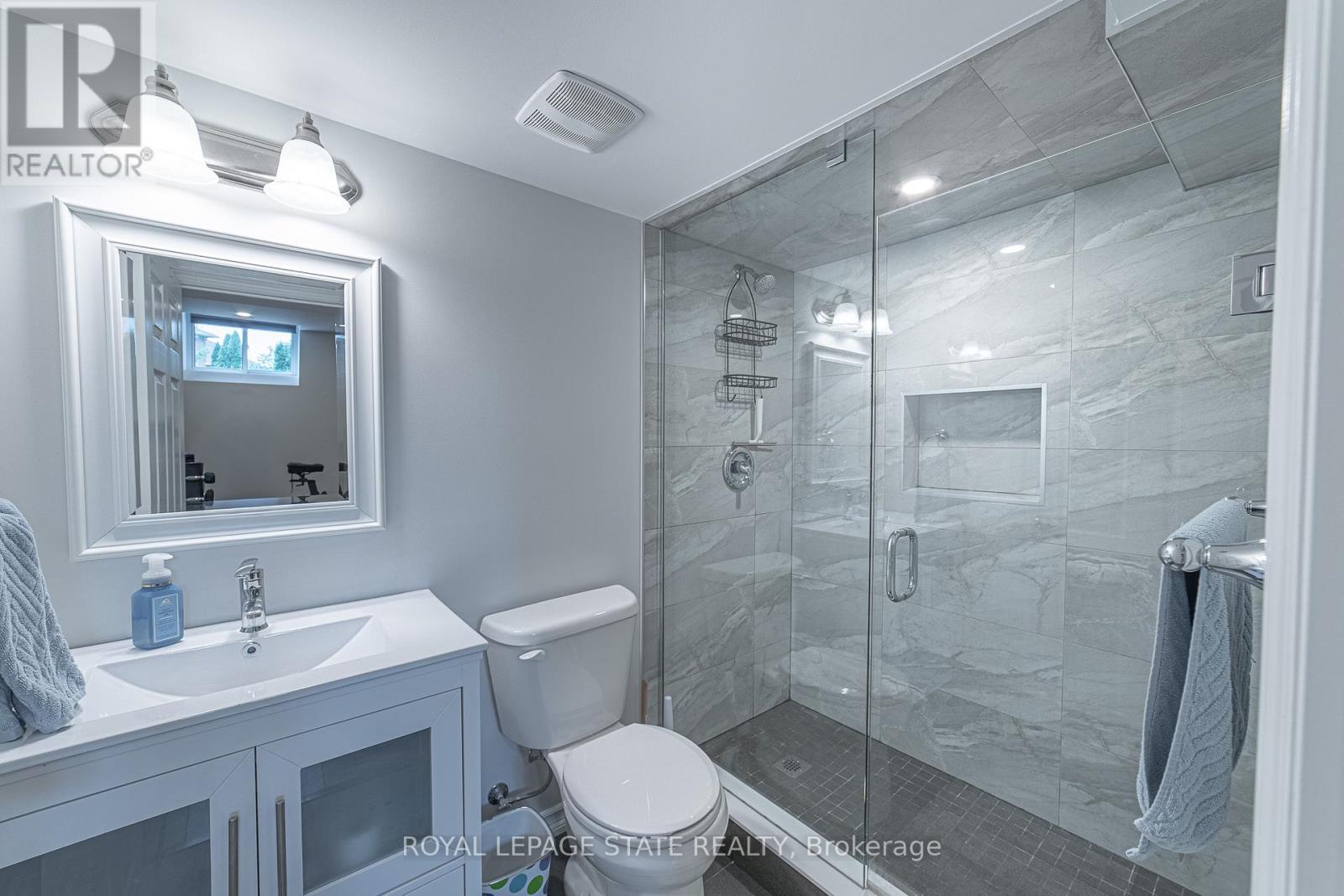 120 Sundial Crescent, Hamilton, Ontario  L9H 7R8 - Photo 43 - X12429972