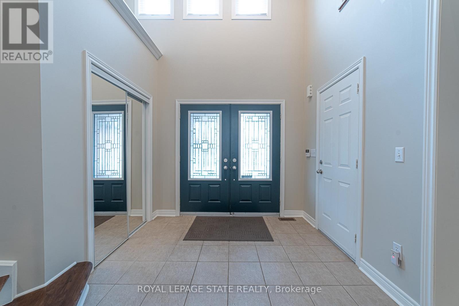 120 Sundial Crescent, Hamilton, Ontario  L9H 7R8 - Photo 6 - X12429972